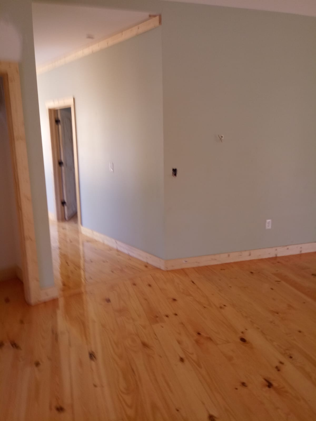 Beautiful finished hardwood floor – Revival Hardwood Floors Greensboro North Carolina